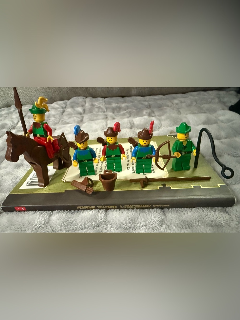 Vintage LEGO Castle Forestmen minifigures 1988-1990 Forest Man Green Bow & Arrow